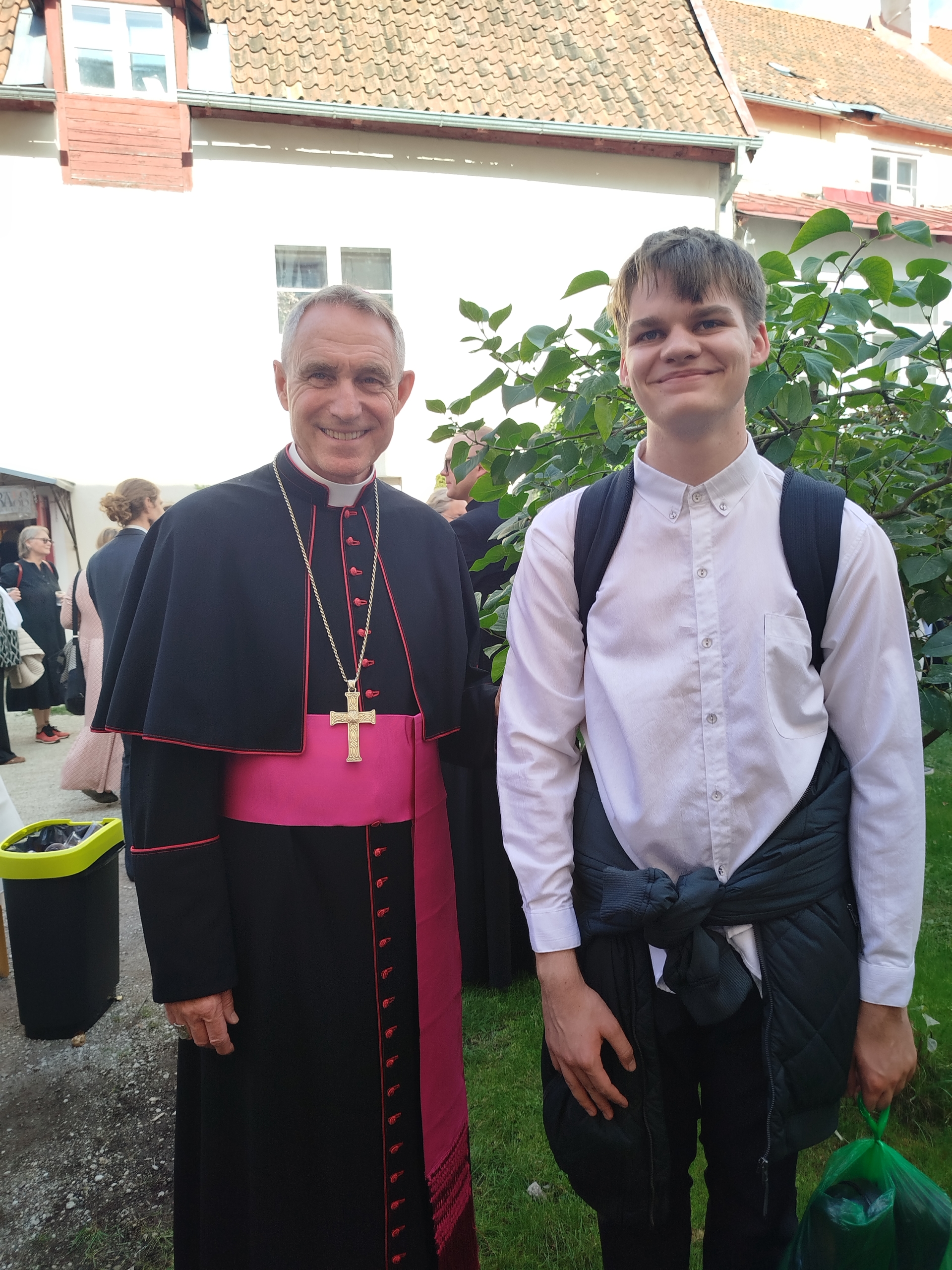 Pärnu-Viljandi katoliiklased peapiiskop Profittlichi õndsakskuulutamise Missal